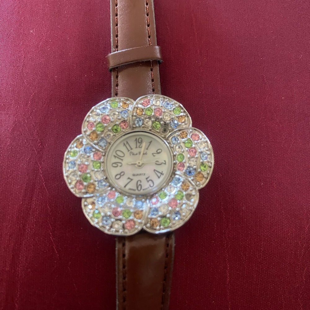 Ladies Watch - Picture 2 of 5